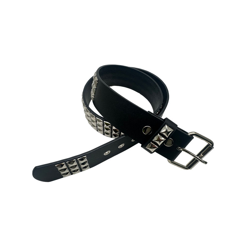 How can a rivet belt easily enhance the overall look?